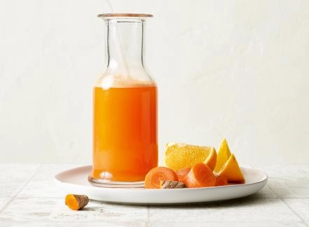 Rüebli-Orangen-Saft mit Kurkuma